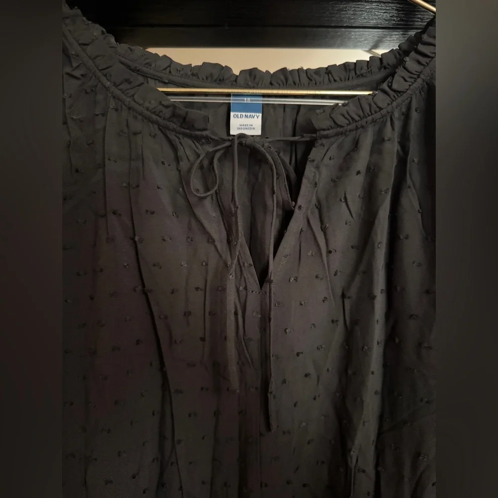 Sleeveless Old Navy Dress - Picture 2 of 3